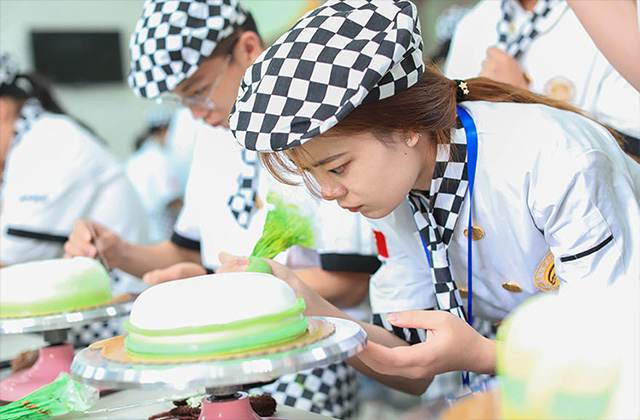 邯郸新东方烹饪学校 经典西点专业