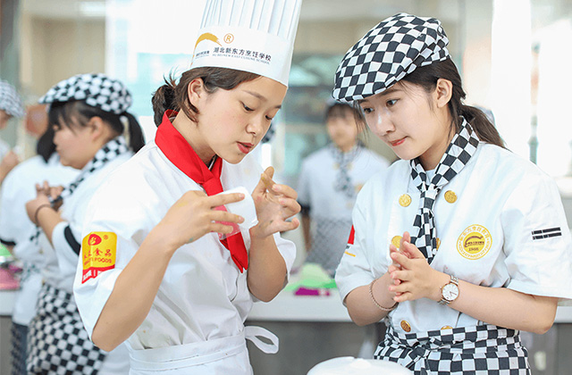 邯郸新东方烹饪学校 经典西点专业